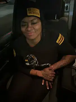 XXX chat uživo modela HaloRodeoLover2