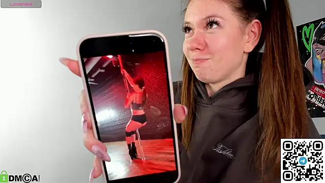 Nicole_Charm Live XXX-chat