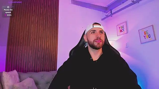 Maximo_Wolff – Naživo XXX chat