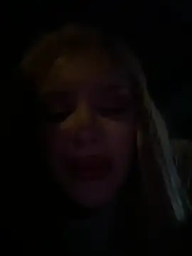 AlyssaFoxx_'s Live XXX Chat