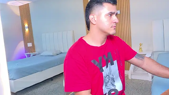 big-tyler webkamerás műsora