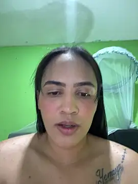 Ivy_08 Show in webcam