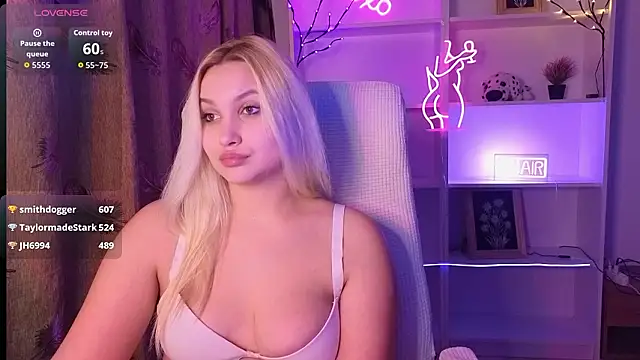 adrelaxina's Live XXX Chat