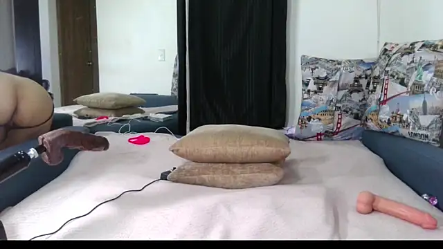 Carla-Bonny18 Chat XXX in diretta