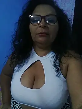 Amarantha25 Adlı Modelin Canlı XXX Sohbeti