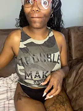 YummyMelanin117's Webcam Show