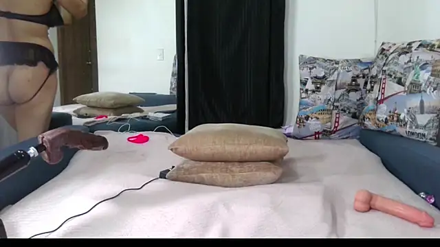 Czat XXX na żywo – Carla-Bonny18