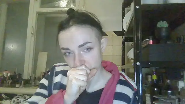 Trinsy_Love élő XXX-chatje