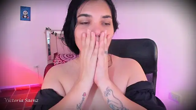 victoriaasaenz_ élő XXX-chatje