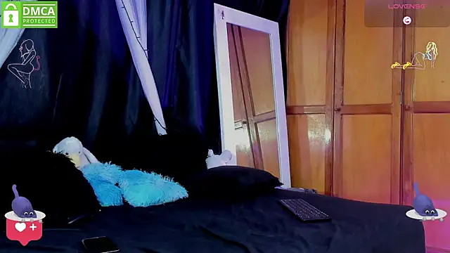 Bluedarkelf888のライブXXXチャット