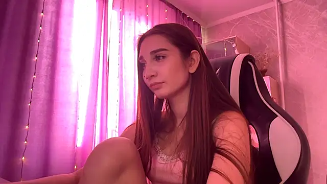 Chat XXX en directo de HollyPaw