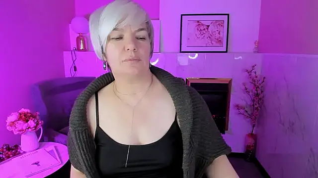 CarmenSoftのライブXXXチャット