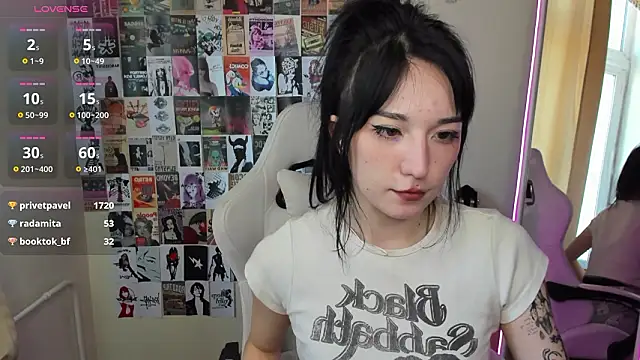 Онлайн чат XXX AliceeinWonderlanddd