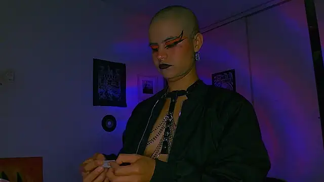 alex_one888 Adlı Modelin Canlı XXX Sohbeti