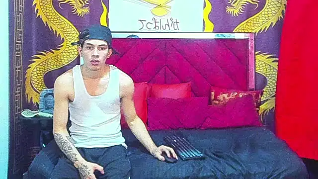 Pokazy przed kamerką – Pride_couple