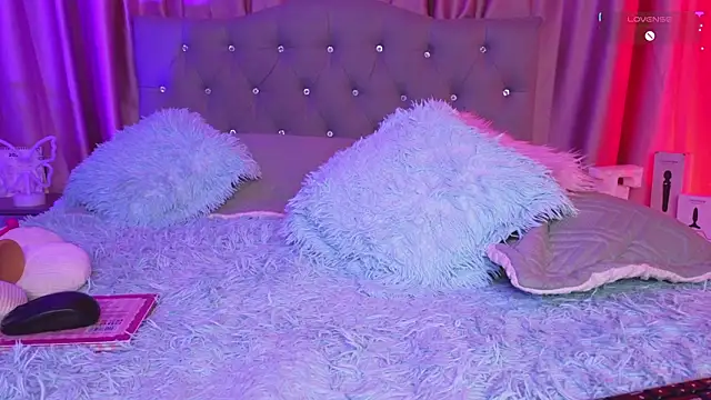 Онлайн чат XXX Emiily_Scott1