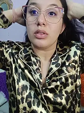 Czat XXX na żywo – Deina_bunny