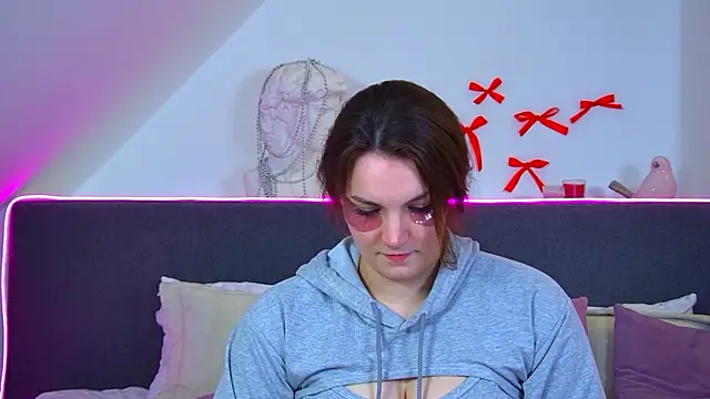 Онлайн чат XXX KarenClarks