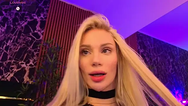 BarbieKara Chat XXX live