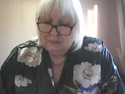 Alexia64231 Show in webcam