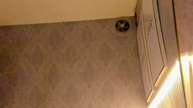 sensual_skinny élő XXX-chatje