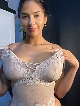 Chat +18 de chicachocolate01 ao vivo