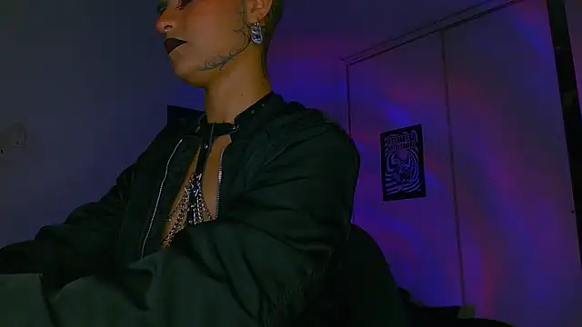 alex_one888 Adlı Modelin Canlı XXX Sohbeti