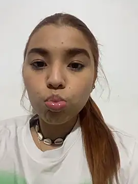 baddieasiantvのライブXXXチャット