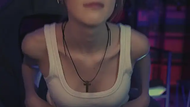 KiraMontoya: онлайн-секс-чат