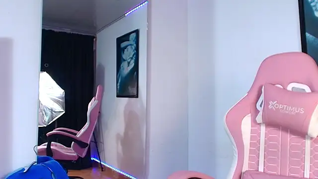 GraceWallace_ Adlı Modelin Canlı XXX Sohbeti