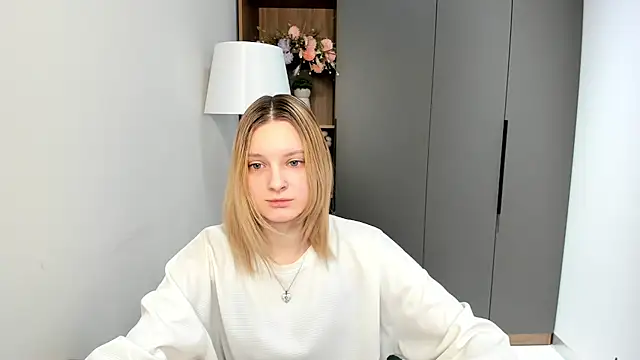 Chat +18 de TinaMonaldi ao vivo