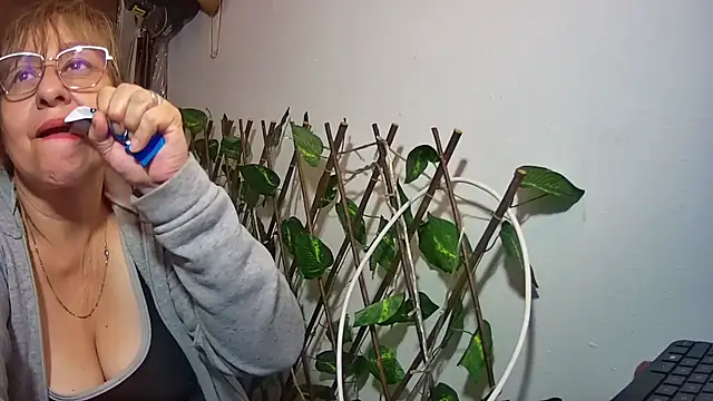 nicoltatiana_ 即時 XXX 聊天