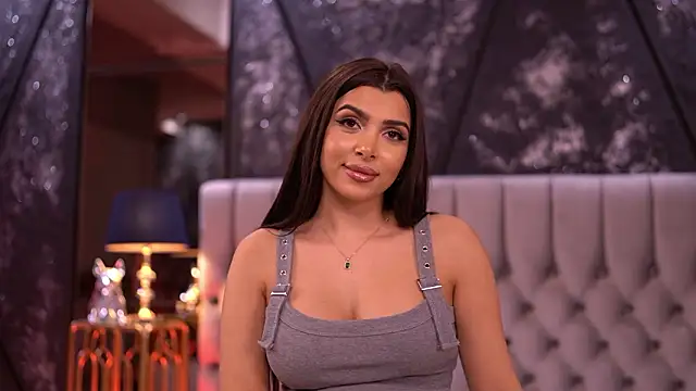 XXX chat uživo modela NicoleCellini