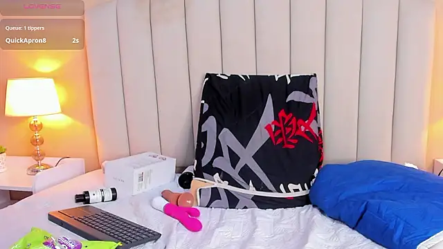 XXX chat uživo modela Rachel_Donnelly