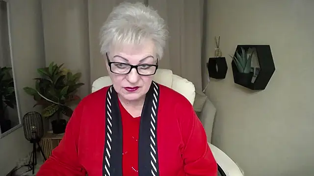 KayleSmoll Adlı Modelin Canlı XXX Sohbeti