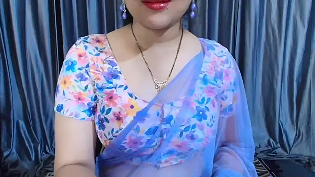 goldiwets: διαδικτυακό σόου στην κάμερα