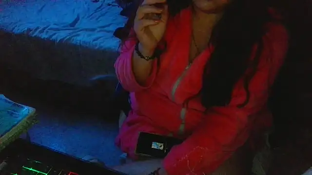 melisa_hot420 Adlı Modelin Canlı XXX Sohbeti