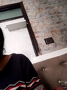 Soniya_Royn Webbikameraesitys