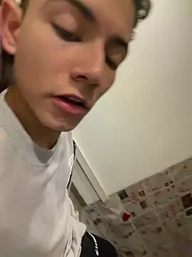 Czat XXX na żywo – FireGuy_99