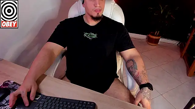 Онлайн чат XXX kingbear777