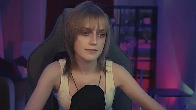 KiraMontoya Chat XXX in diretta