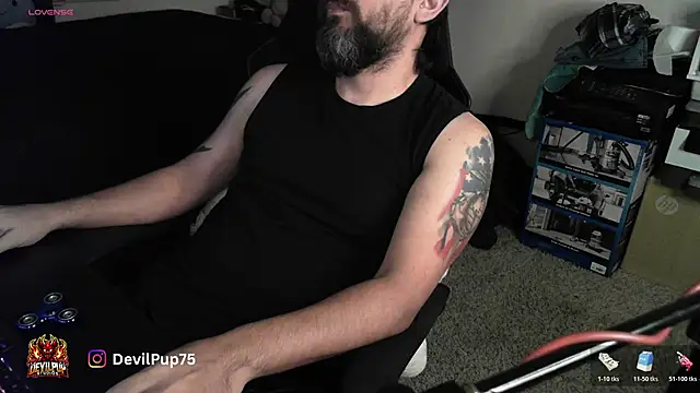 DevilPup75_ Live XXX-chat