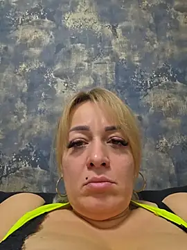 XXX chat uživo modela RuxyHuge42ETT