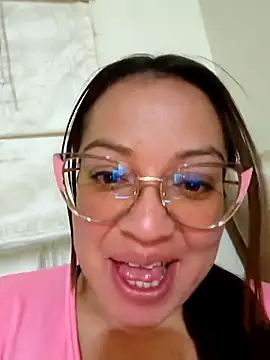 GATITA_LINDA_ – Live XXX-chat