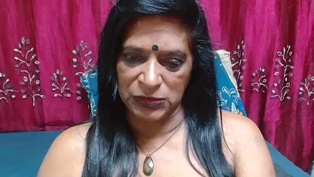 Chatroom XXX en direct de INDIANFUSION