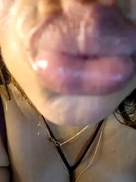 Pauletteph Chat XXX in diretta