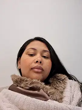 Alessandraa- 现场XXX聊天