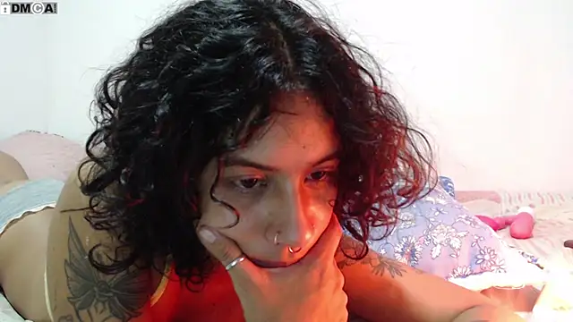 Chat +18 de AlinaWoolf_ ao vivo