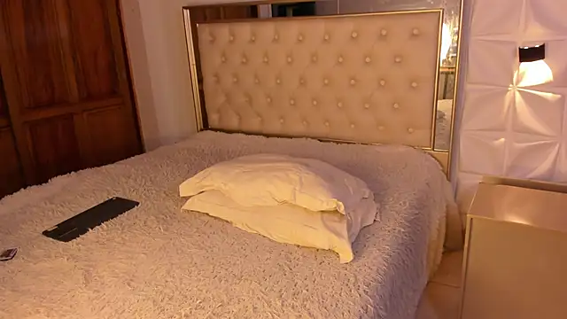 IamJuanJoc: διαδικτυακό σόου στην κάμερα