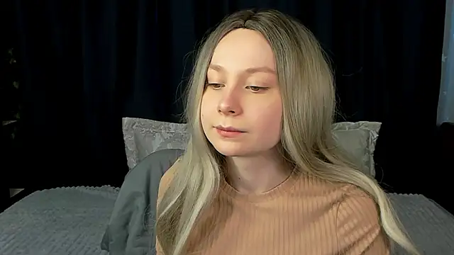 Chat XXX en directo de Lola_Raivis_